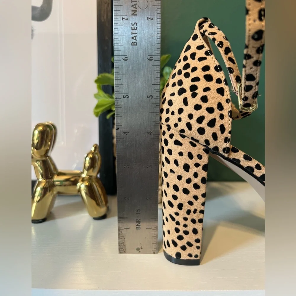 NWOT Leopard Block Heel 2 Strap Sandal - Picture 2 of 4